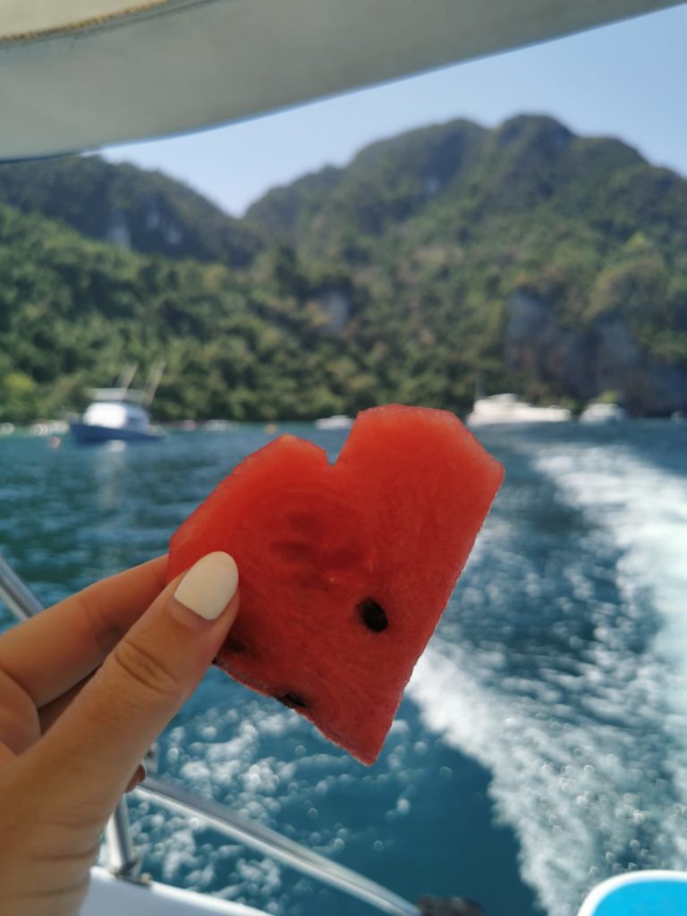 koh-phi-phi-speedboat-fruit
