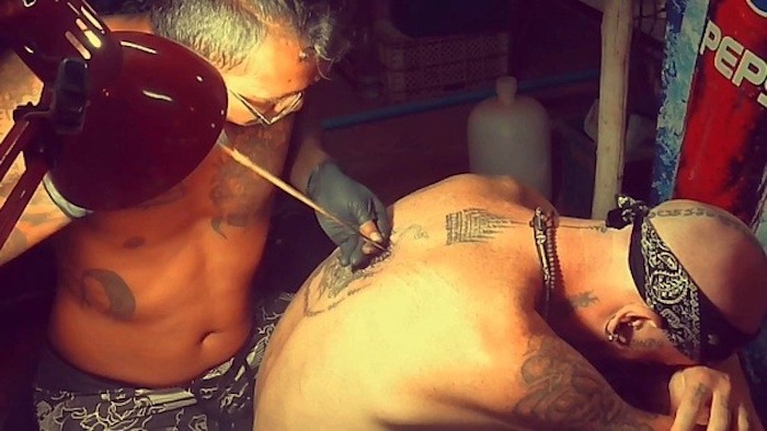 tattoo-shop-koh-phi-phi-traditional-bamboo-tattoo
