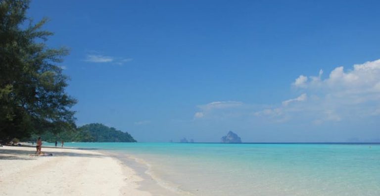 koh-kradan-beach-most-beautiful-islands-in-thailand