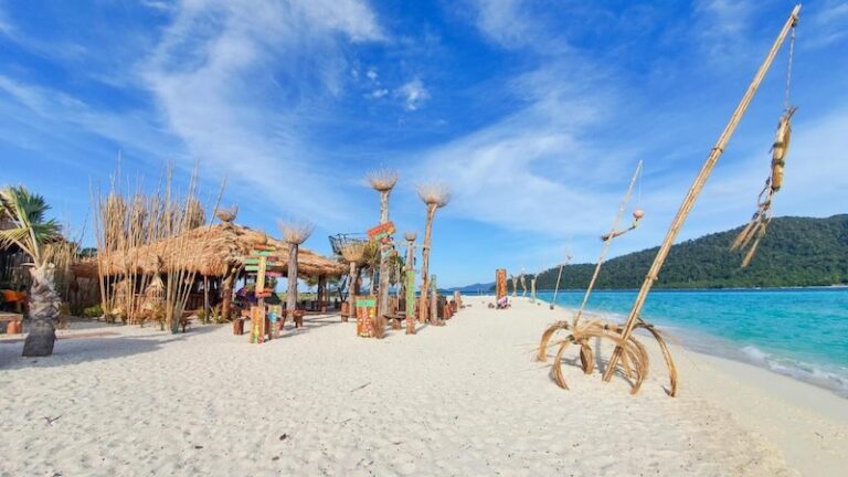 zodiac-bar-koh-lipe-visatravel-phiphi