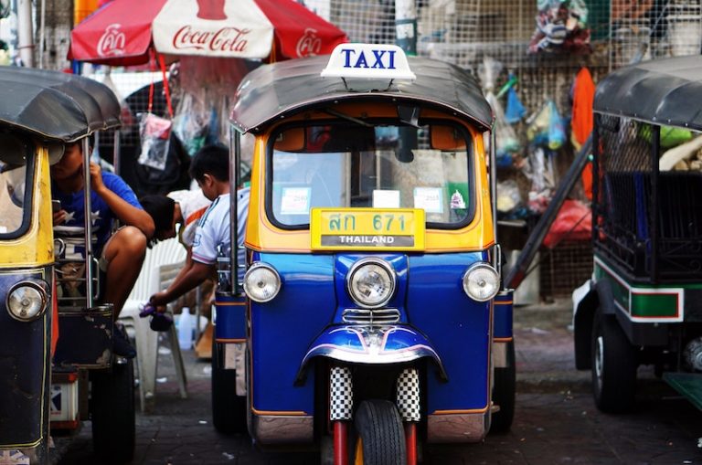 tuk-tuk-taxi-bangkok-thailand