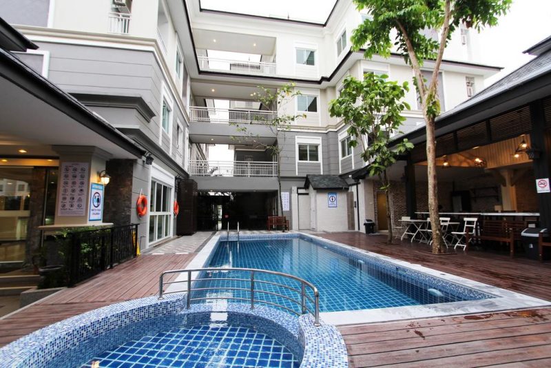 at-residence-suvarnabhumi-bangkok-hotel-review-visa-travel-phi-phii