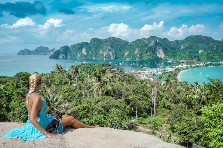 view-point-koh-phi-phi-girl-with-dog