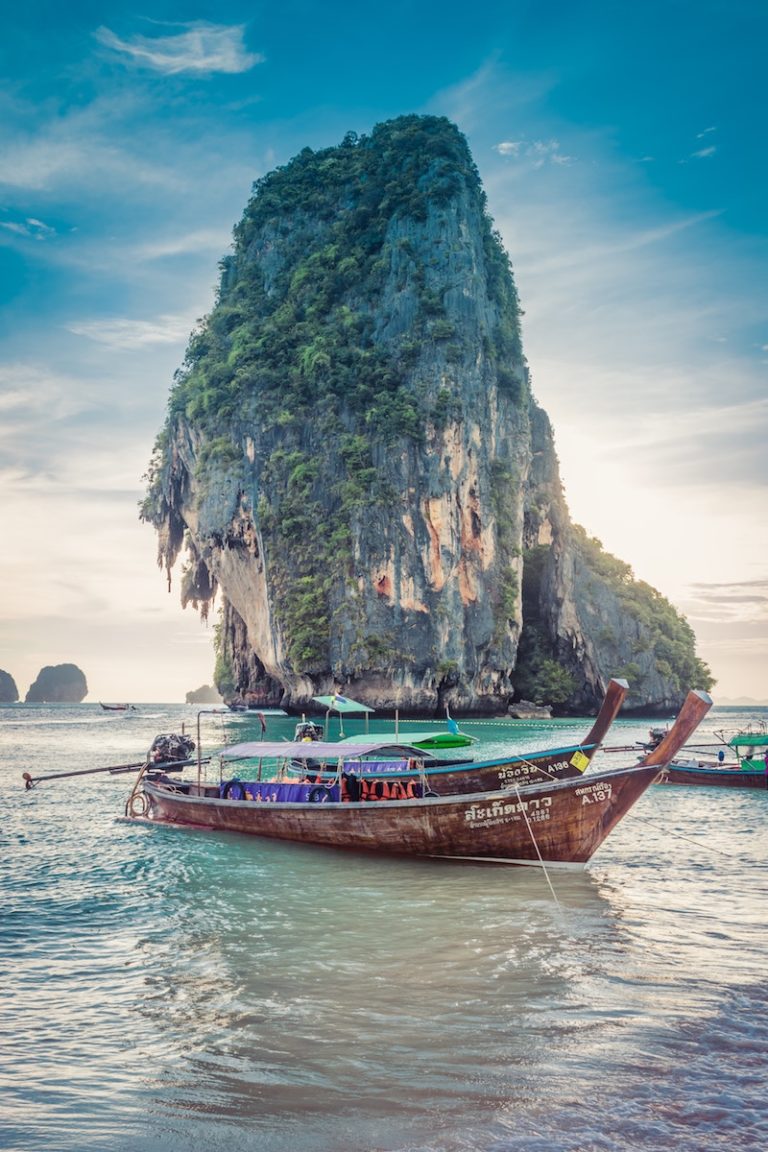 four-island-tour-from-krabi-private-long-tail-boat-railay