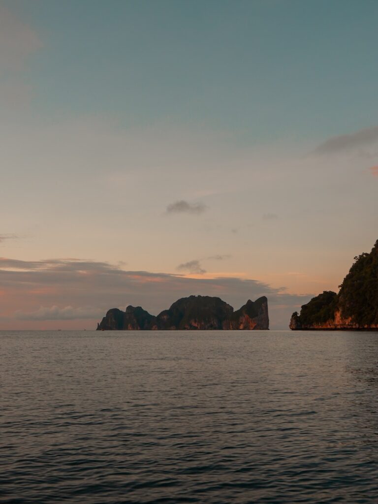 early-bird-koh-phi-phi-sunrise