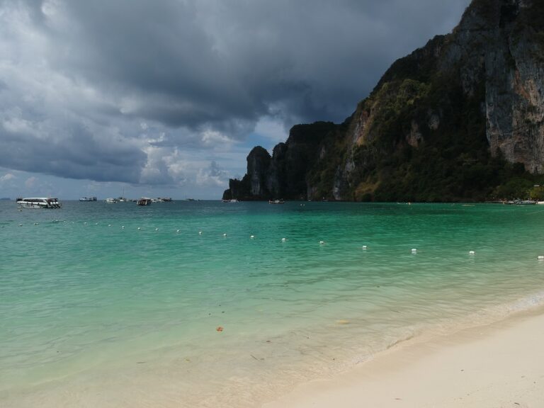 thing-to-do-in-phi-phi-island-when-it-rains-view