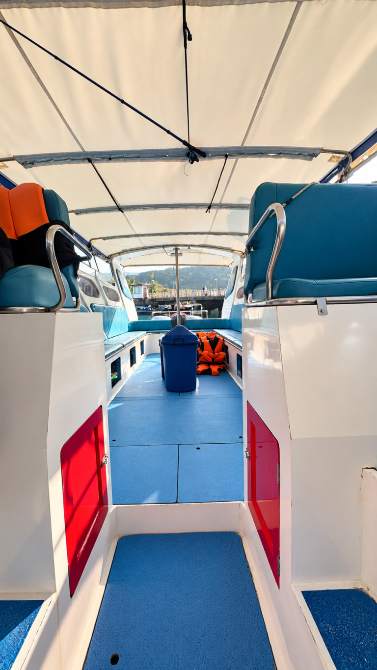 private-speedboat-koh-phi-phi-thailand3